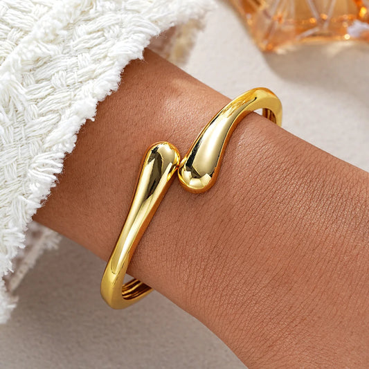 Hot Sale Exaggerate Individuality Metal Smooth Surface Water Drop Bangle for Woman Adjustable Bracelet Paty Jewelry Daily Wear
