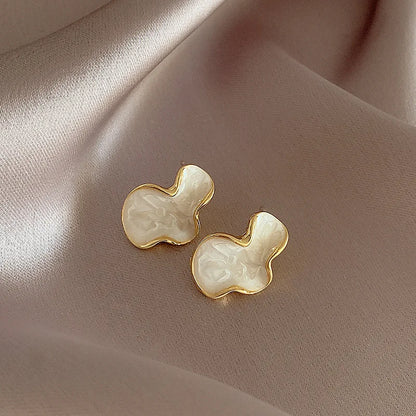 Abstract Alien White Color Cloud Irregular Stud Earring for Women Temperament Ear Jewelry Simple Christmas Valentine's Day Gift