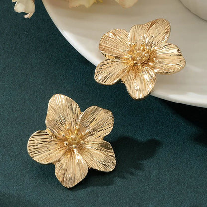 Women's Fashion Earrings Flower Alloy Retro Style Women's Party Accessories Gifts