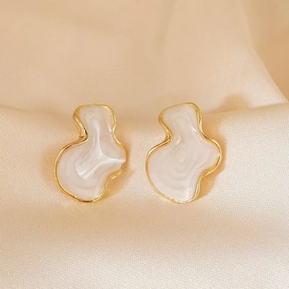 Abstract Alien White Color Cloud Irregular Stud Earring for Women Temperament Ear Jewelry Simple Christmas Valentine's Day Gift