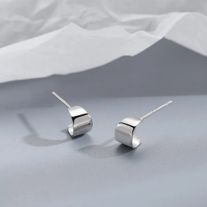 S925 Silver Needle Korean Retro Black Geometric Small Fashion Light Luxury High end Design Sense Earrings Women's Jewelry