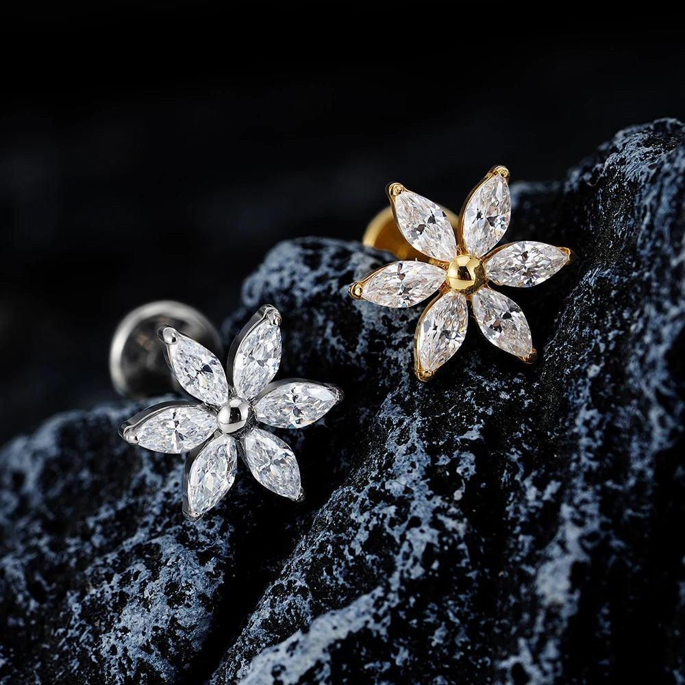 Right Grand ASTM F136 Titanium 16G Marquise Flower CZ Labret Stud Helix Conch Cartilage Tragus Flat Back Piercing Body jewelry