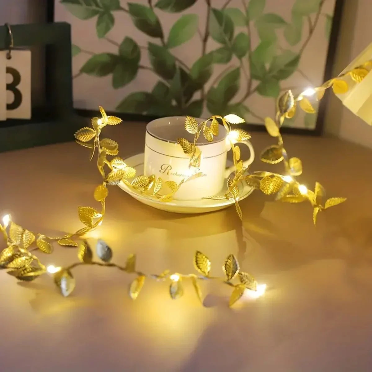 1PC 2M 20LED Golden Tiny Leaves Fairy Light Battery Powerd Led Copper Wire String Lights for Wedding Home Party DIY Xmas Decor